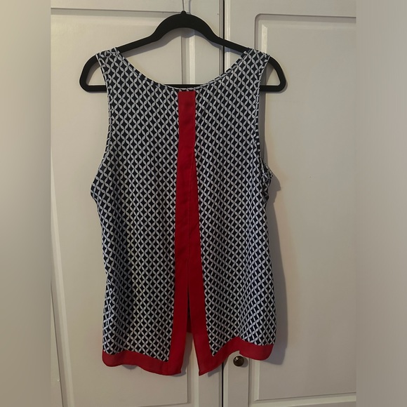 Lightweight Sleeveless Blouse, XL - Picture 2 of 7
